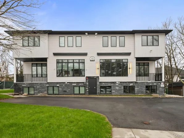 11 Buckman Place #212, Monsey, NY 10952