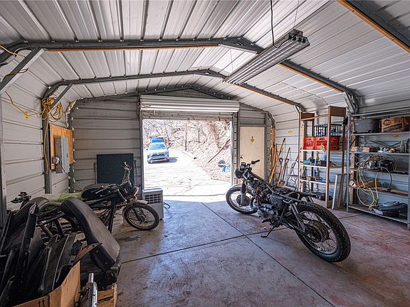 4th image of 1665 Duffield St