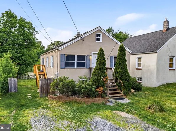 4 Creekview Ave, Trenton, NJ 08610