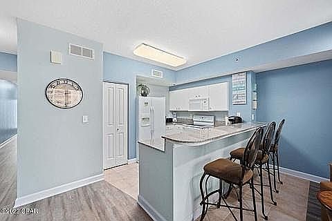 3rd image of 9900 Thomas Dr Unit 927