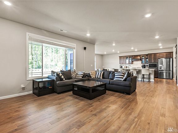 5th image of 23592 Tahoma Pl