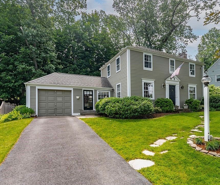 137 Chalmers St, Springfield, MA 01118 Zillow