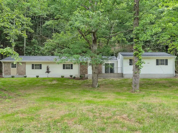 5679 Franklin Rd, Roanoke, VA 24014