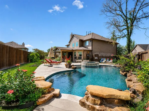 18114 Roebling Ct, Houston, TX 77044