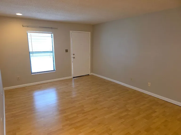 3022 Plaza Terrace Dr — Photo 6