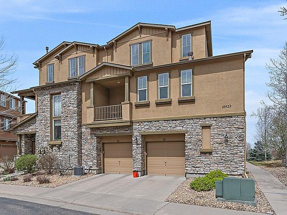 Two-car tandem garage