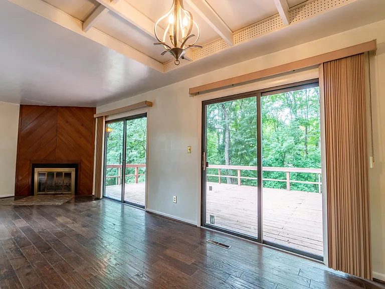 5275 Country Club Rd — Photo 6