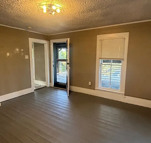 955 Osage Ave — Photo 9
