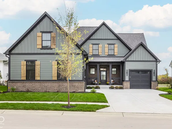 6069 Salisbury St, Zionsville, IN 46077
