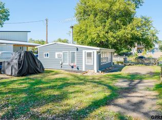 9 Old Lodge Rd, Columbus, NE 68601