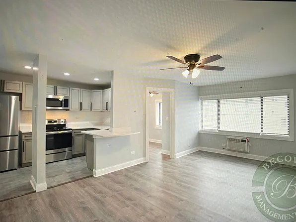 6826 N Ridge Ave, Chicago, IL