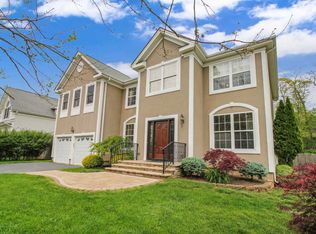 51 Buckley Rd, Marlboro, NJ 07746