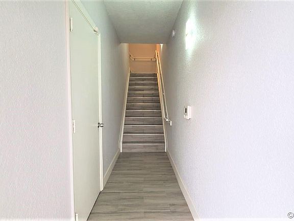 4th image of 1404 Belmont Ln #1404