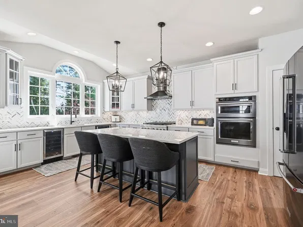15418 Admiral Baker Cir, Haymarket, VA 20169