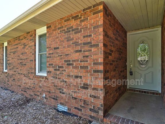 3rd image of 1022 W McGee St