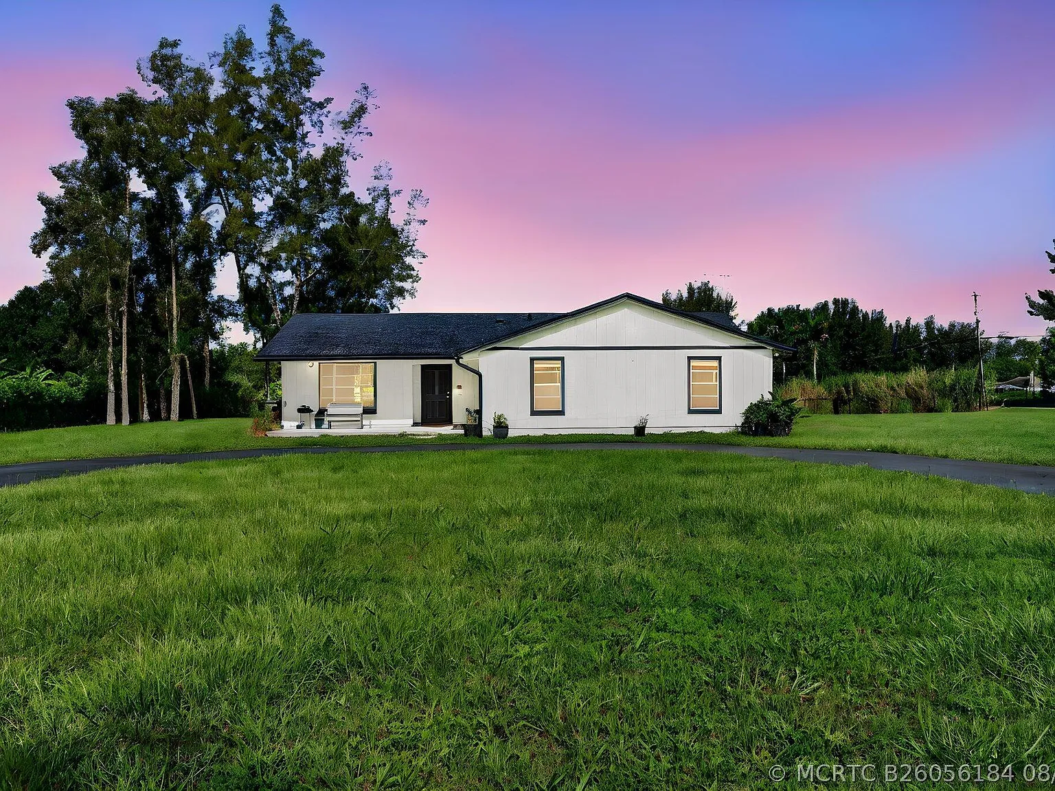 3 bed, 2.0 bath, 1770 sqft, $3,750 — Photo 2