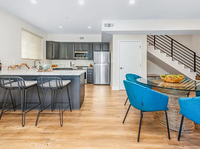 17158 Chatsworth St #1 — Photo 3