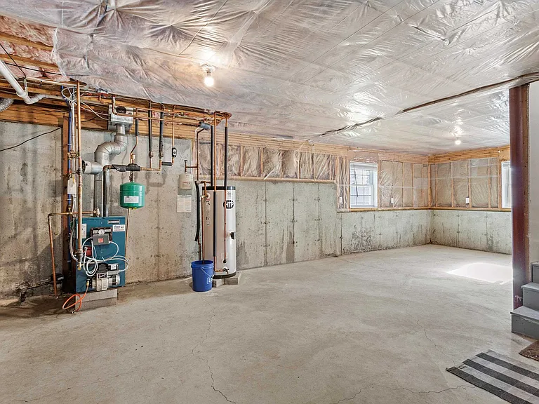 22 Maple Rd — Photo 41