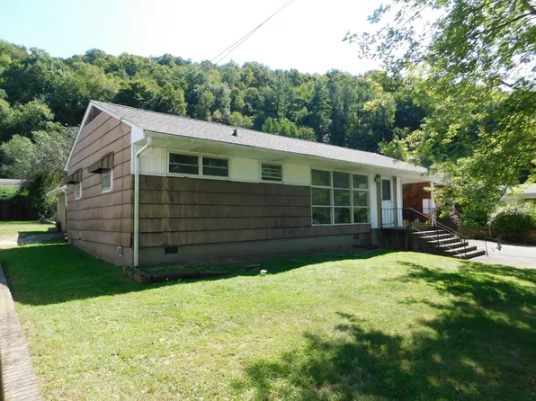 54 Richard St, Harlan, KY 40831