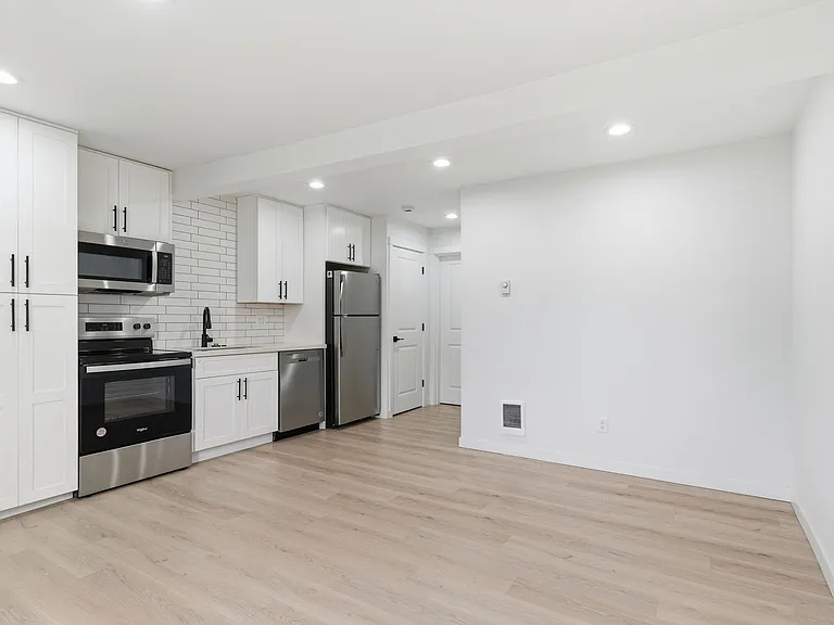 5801 S Cushman Ave #3 — Photo 6