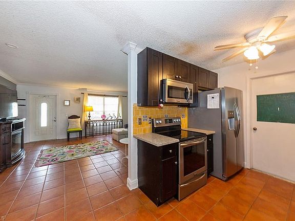 3rd image of 2628 Ponce De Leon Dr