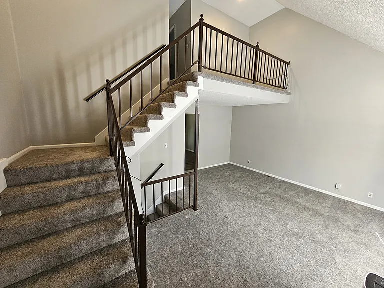 333 NW Millstone Cir #333 — Photo 8