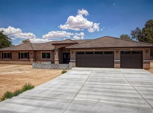 13361 Lakota Rd, Apple Valley, CA 92308