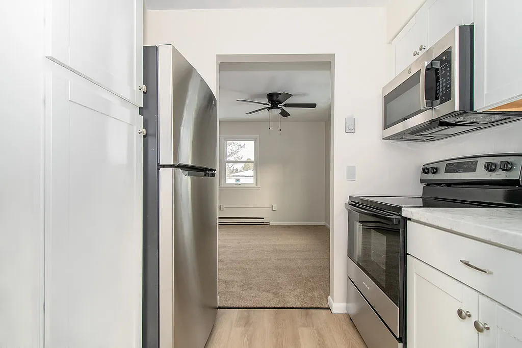 2 bed, $1,320 — Photo 4