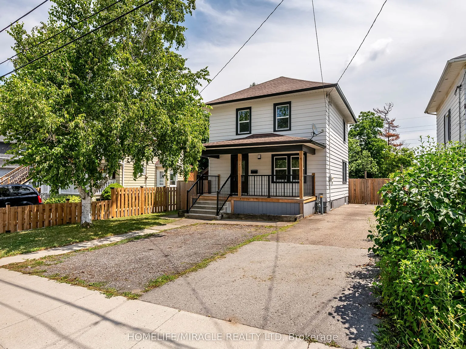 3 bed, $2,000 — Photo 2