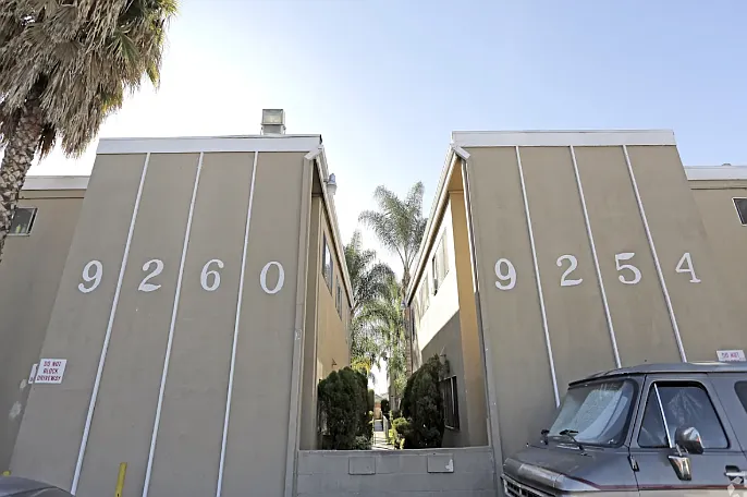 9254-9260 Palm St #9254-13