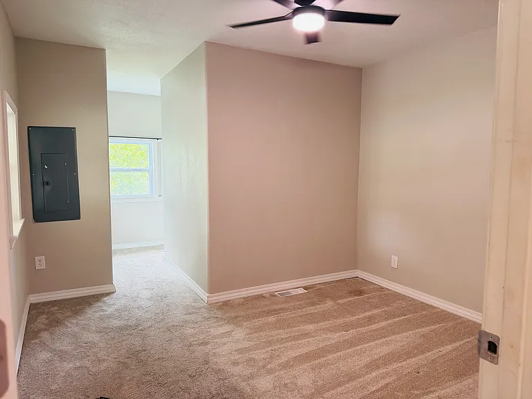 806 N Utah St — Photo 4