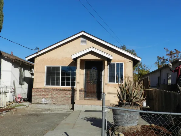 441 N 5th Ave, Oakdale, CA 95361