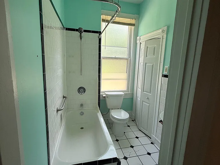 6408 Brook Ave #B — Photo 6