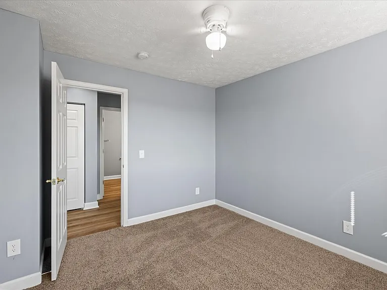 Cross Lake Apartments — Photo 132