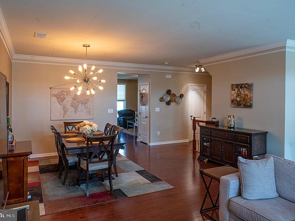4th image of 23569 Belvoir Woods Ter