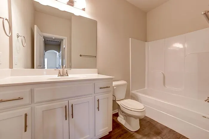 7724 S Chestnut Ave — Photo 25