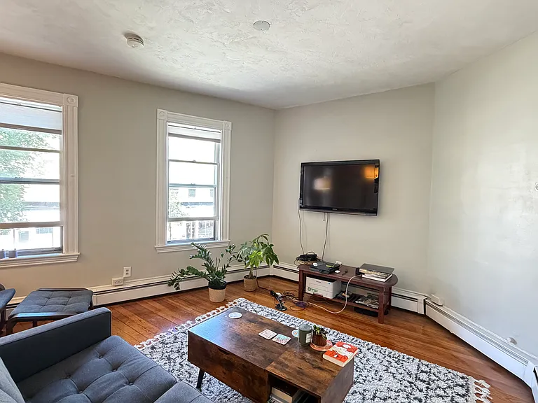 162 Hampshire St #3 — Photo 4