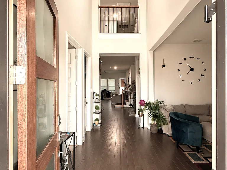 2231 English Ivy Rd — Photo 2