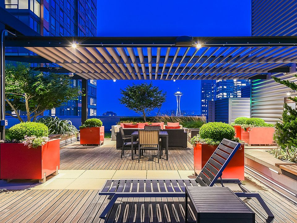 Welcome to The Martin in downtown Seattle