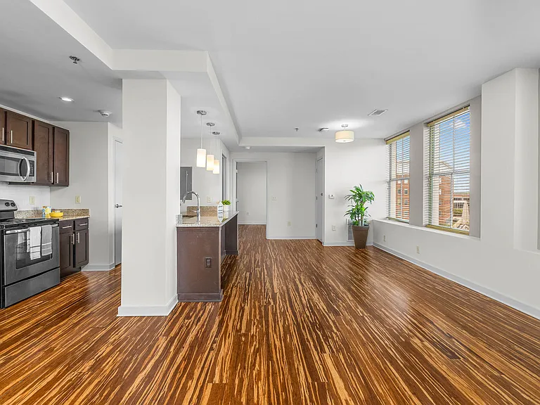 401 Cherry St — Photo 32