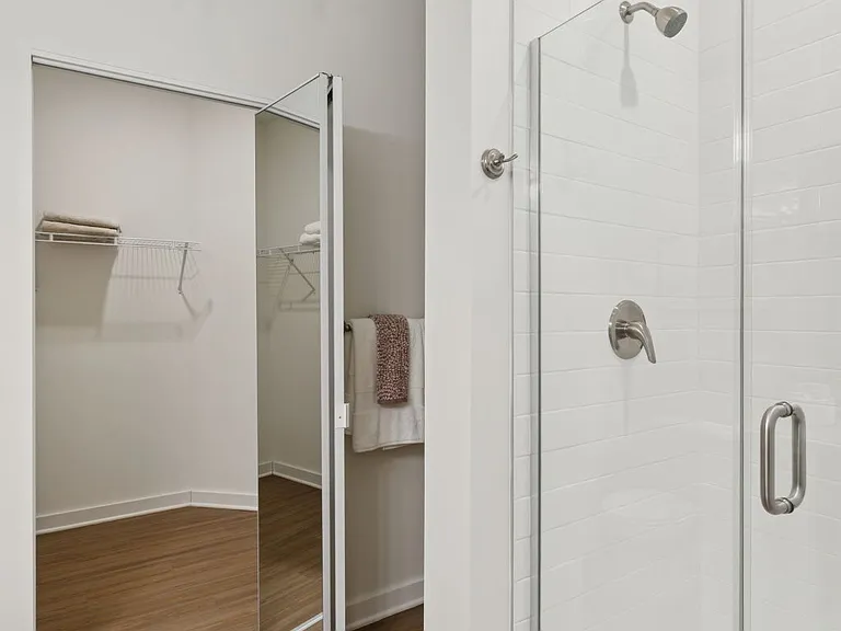 Sanctuary Bluff Apartments — Photo 41