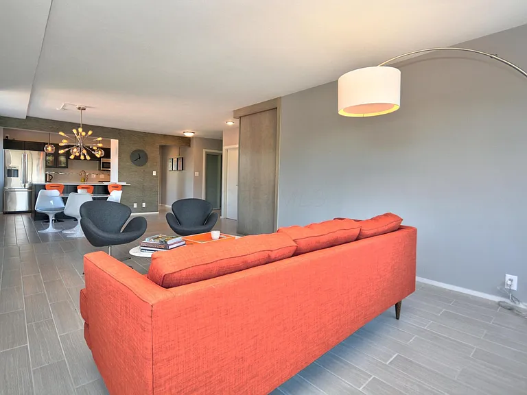 1620 E Broad St #408 — Photo 38