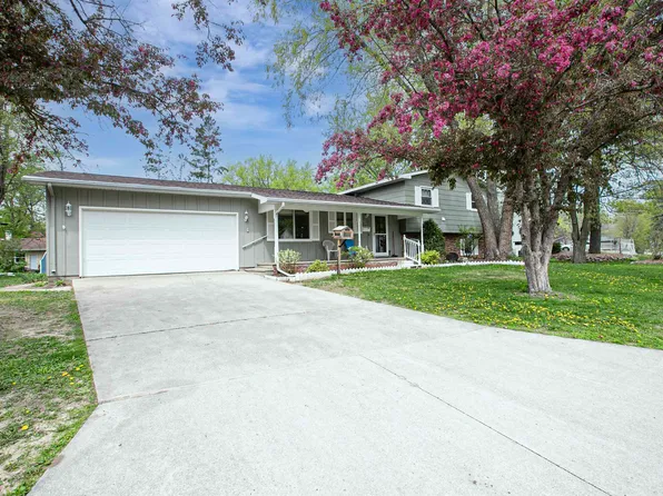 422 Humphrey Cir, Shawano, WI 54166