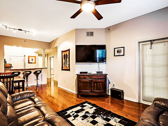 4th image of 100 4th Ave S APT 107