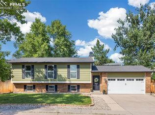 406 Winter Park Ln, Colorado Springs, CO 80919