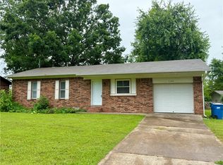 2206 Douglas St, Bentonville, AR 72712