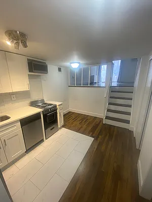 Rented by Mallory Management Corp | media 11