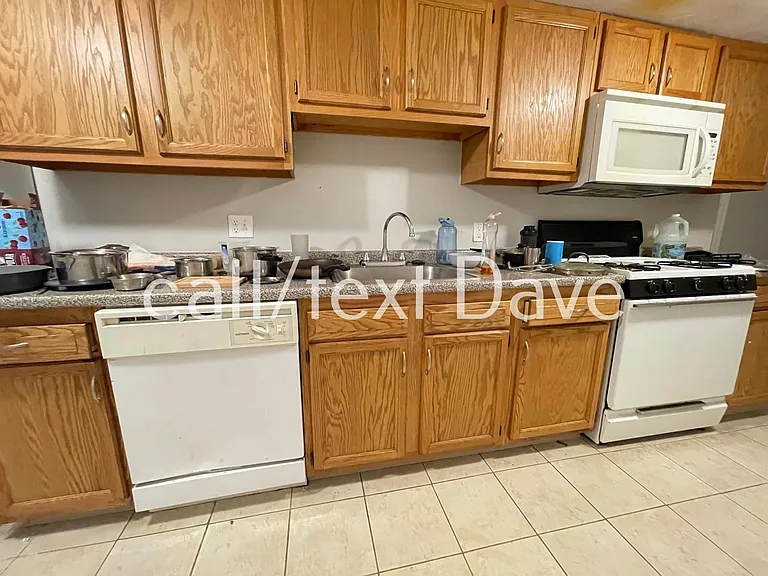 21 Linden St #1 — Photo 2