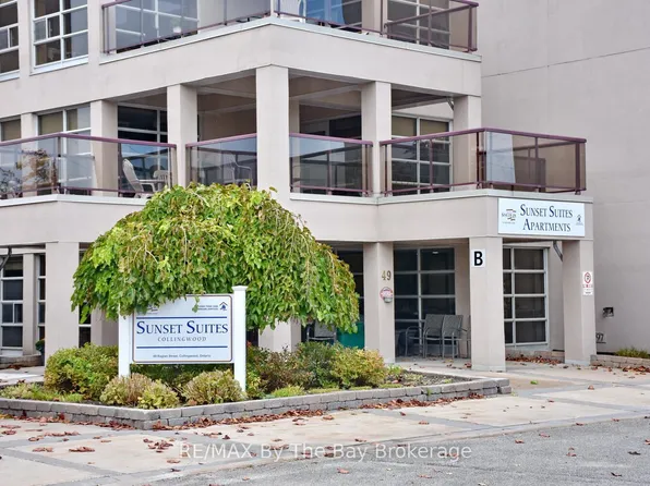 49 Raglan St #109, Collingwood, ON L9Y 4X1
