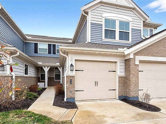 3rd image of 72 Pebble Brook Pl